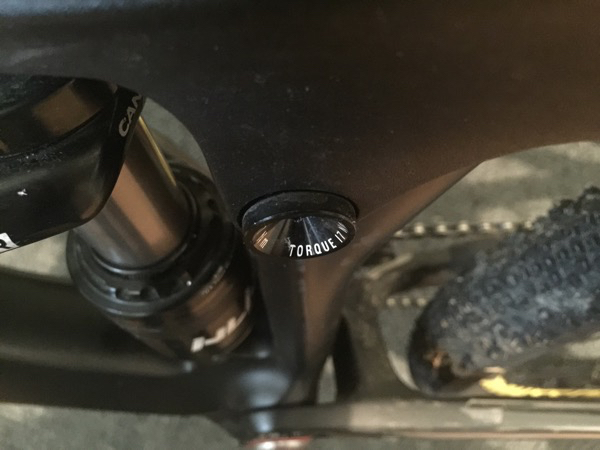 Canyon Spectral CF linkistön pultti